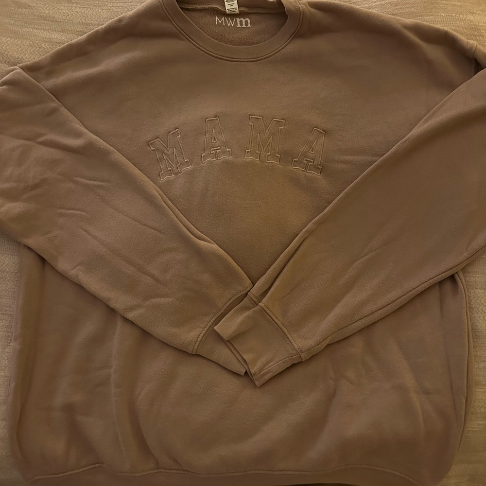 Lightweight Comfy Mama Sweatshirt